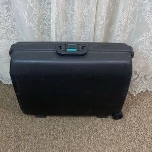 VTG, 1994 Made In USA Samsonite Black Rolling Suitcase